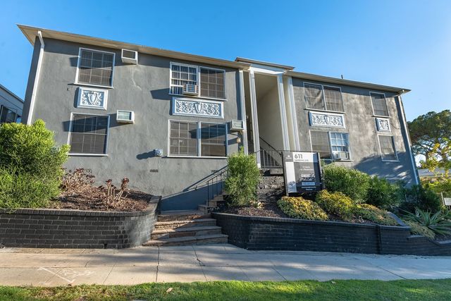 611 Levering Ave #2, Los Angeles, CA 90024