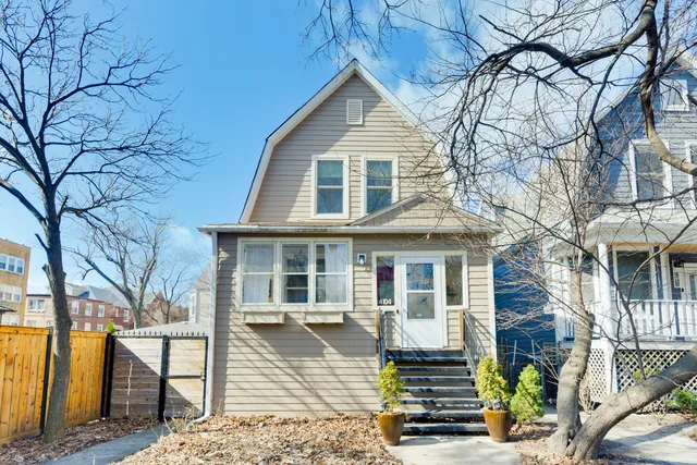 4104 N  Central Park Ave, Chicago, IL 60618