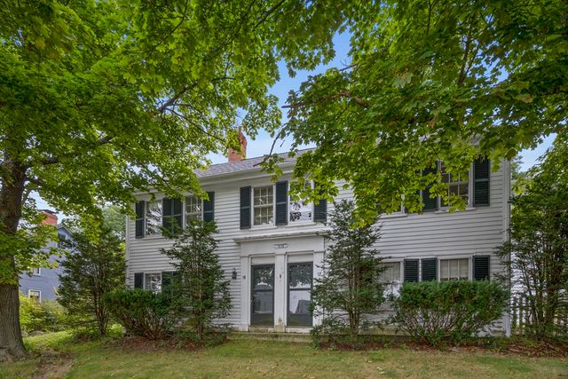 19 Eastern Ave, Essex, MA 01929