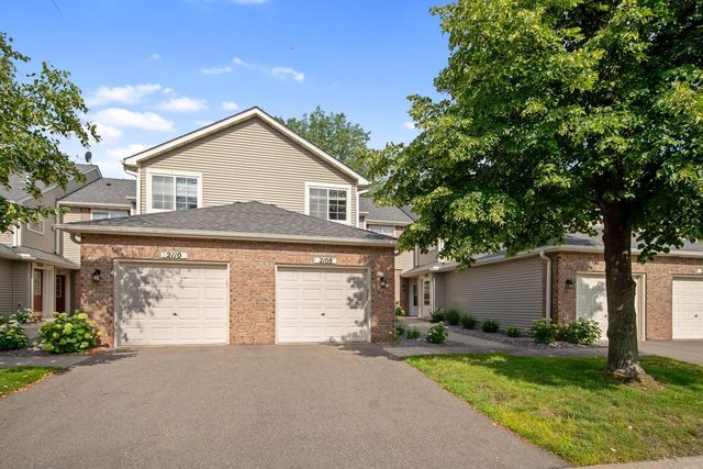 2108 Water Lilly Ln, Eagan, MN 55122
