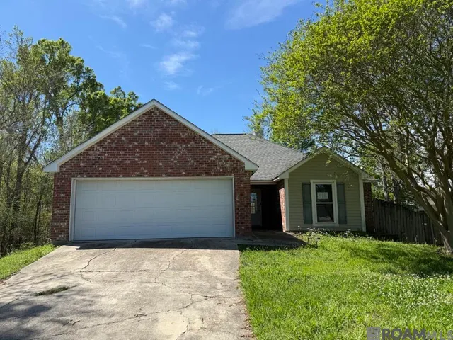 15253 E  Bayou Dr, Prairieville, LA 70769