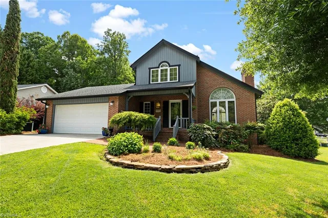 1007 Kings Arms Ct, High Point, NC 27262