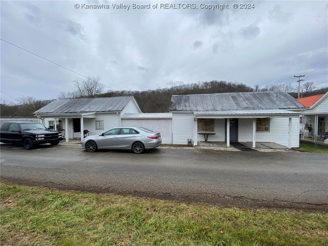 7013 McClellan St, West Hamlin, WV 25571