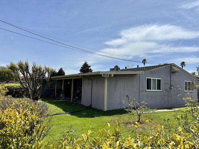 916 Fair Ave, Santa Cruz, CA 95060