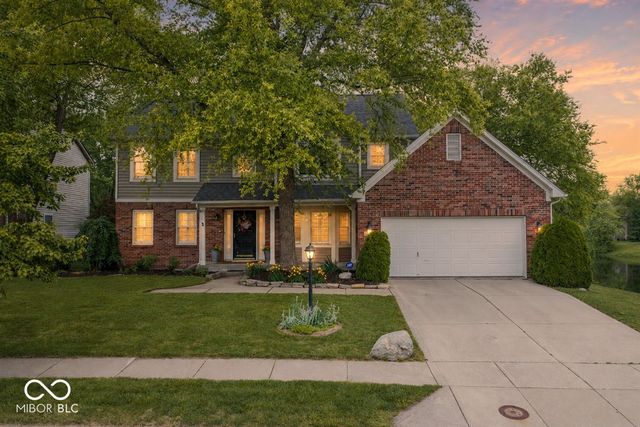 10480 Greenway Dr, Fishers, IN 46037