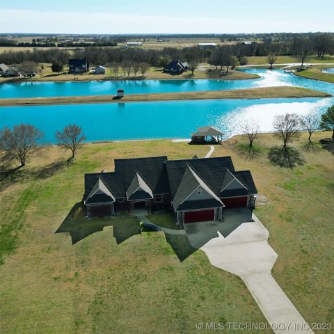 5710 Lakeview Dr, Mounds, OK 74047