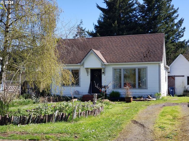 574 N  Collier St, Coquille, OR 97423