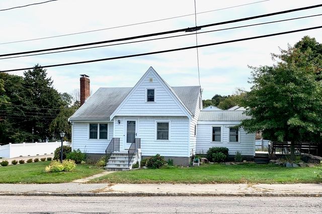 58 Common St, Quincy, MA 02169