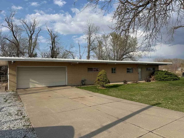 4234 W  Airport Rd, Grand Island, NE 68803