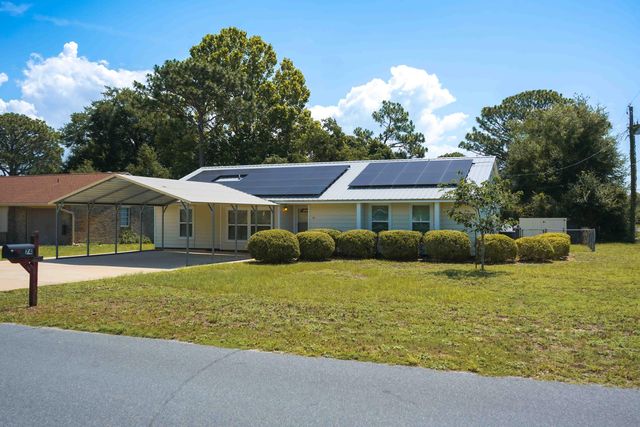 74 8th St, Shalimar, FL 32579