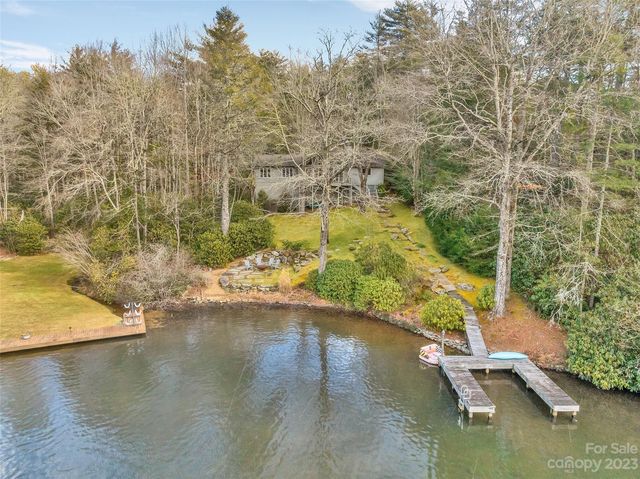 1311 Cold Mountain Rd, Lake Toxaway, NC 28747
