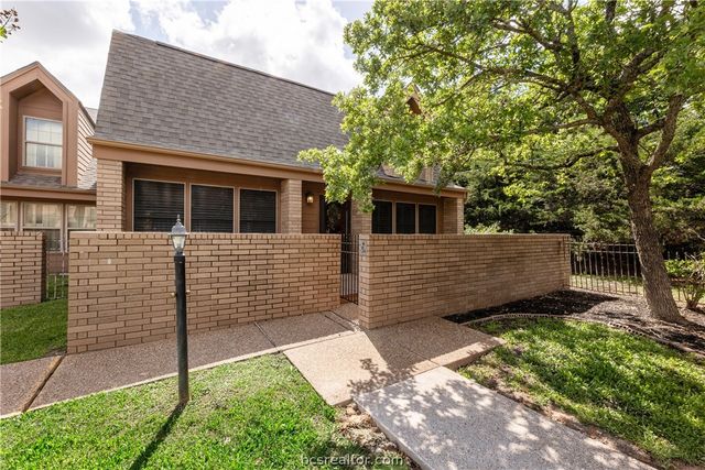 3122 Camelot Dr #34, Bryan, TX 77802