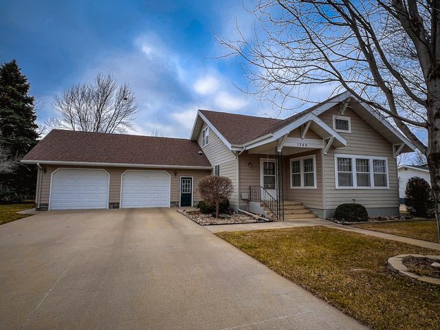 1340 3rd St SW, Huron, SD 57350