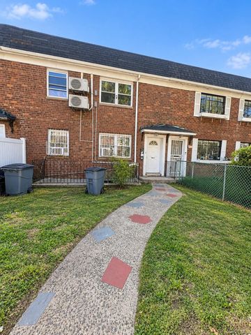 7012 141st Street, Flushing, NY 11367