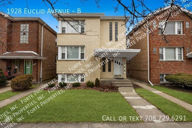 1928 Euclid Ave #B, Berwyn, IL 60402