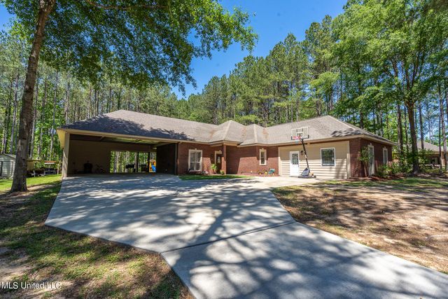 42 Rockwell Dr, Purvis, MS 39475