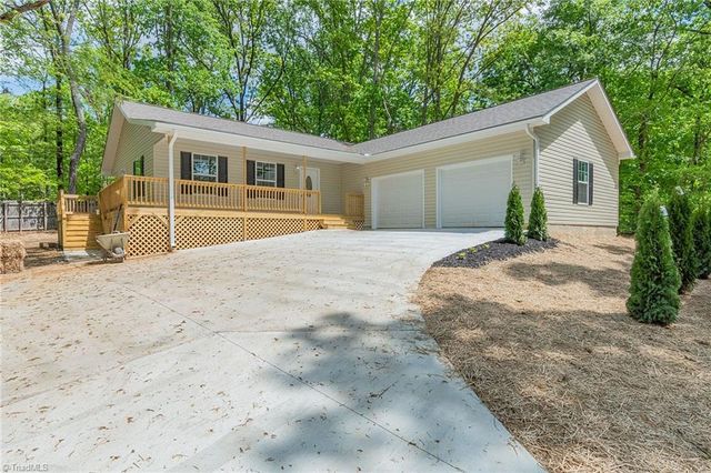 509 E  Holly Hill Rd, Thomasville, NC 27360