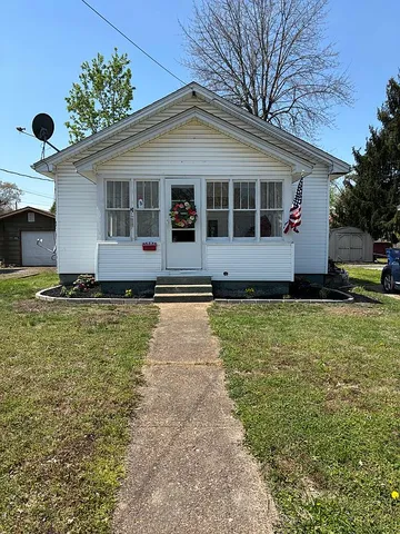 1803 Market St, Metropolis, IL 62960
