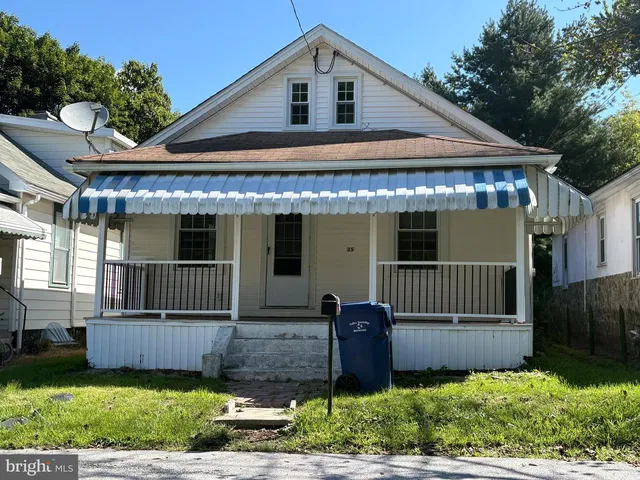 35 S  Park Ave, Coatesville, PA 19320