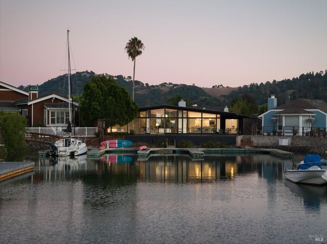 205 Martinique Ave, Tiburon, CA 94920
