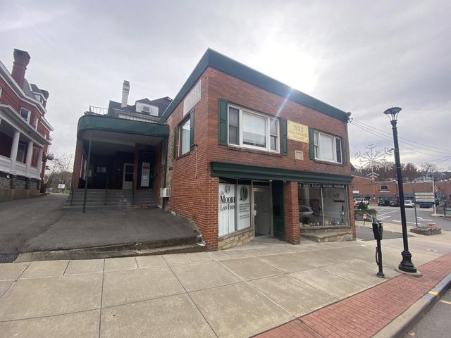 54 High St   #1, Morgantown, WV 26505