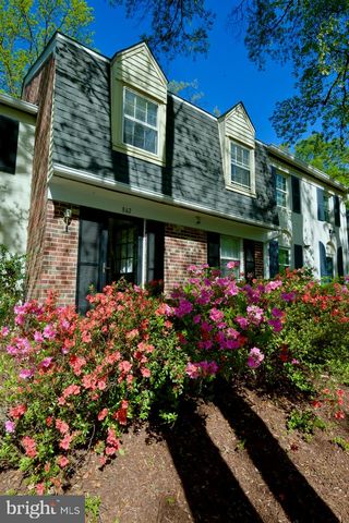 862 Azalea Dr #20, Rockville, MD 20850