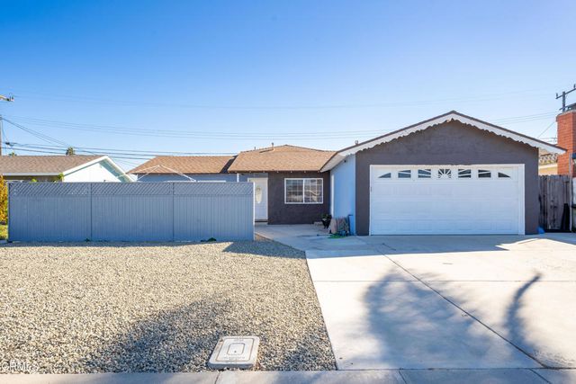 4024 S  B St, Oxnard, CA 93033