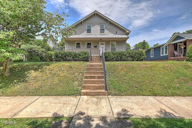 909 E  Holston Ave, Johnson City, TN 37601