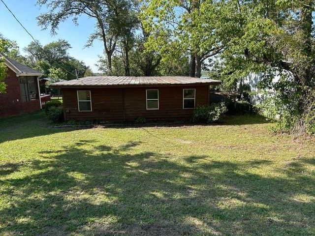 2816 Lakeview Dr, Donalsonville, GA 39845