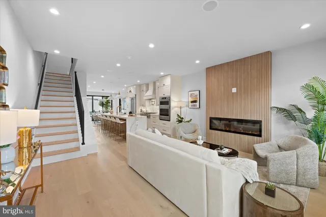4441 Harrison St NW, Washington, DC 20015