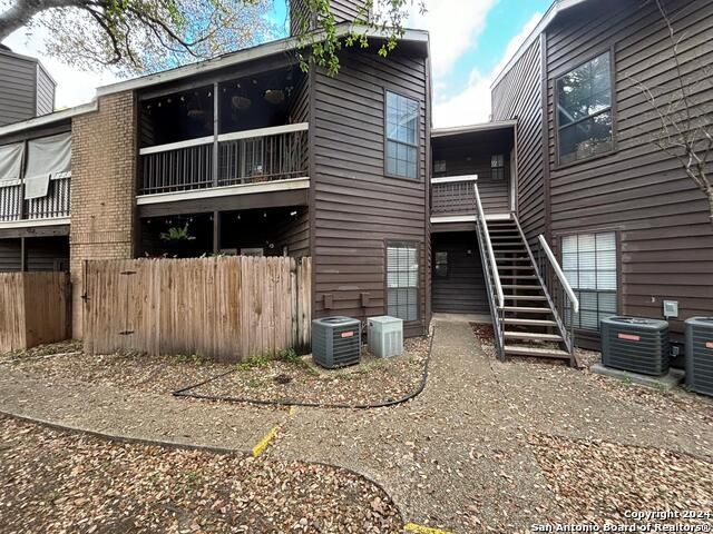 8655 DATAPOINT DR UNIT 205, San Antonio, TX 78229