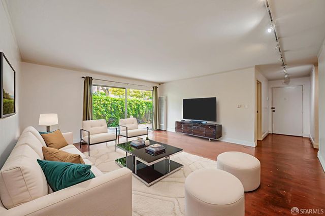 1530 Ofarrell St #1, San Francisco, CA 94115