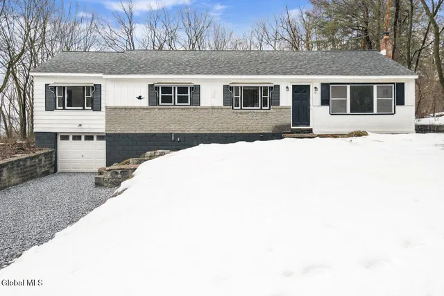 23 Brickyard Road, Troy, NY 12182