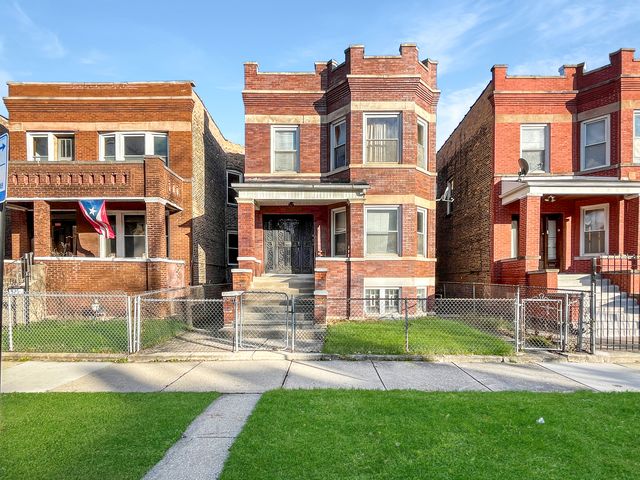 923 N  Drake Ave, Chicago, IL 60651