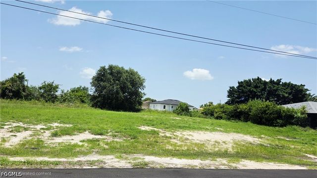 1406 NE 14th Ave, Cape Coral, FL 33909