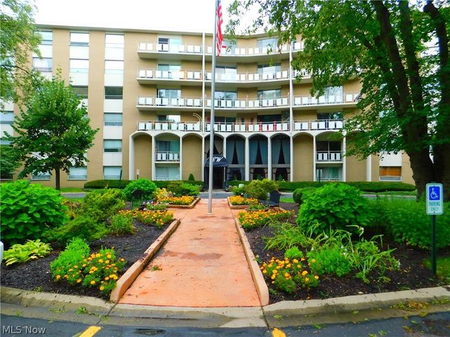 3400 Wooster Rd #515, Rocky River, OH 44116