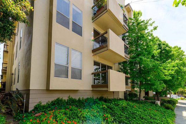 3900 Harrison St #304, Oakland, CA 94611