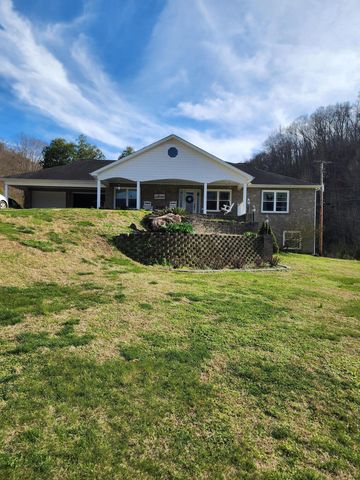 530 Middle Frk, Hagerhill, KY 41222