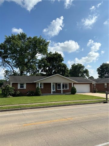 905 W  Evergreen Ave, Effingham, IL 62401