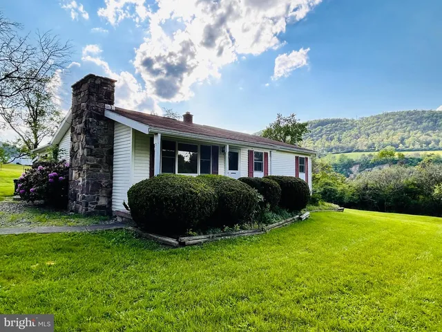 215 Brown Ave, Bellefonte, PA 16823