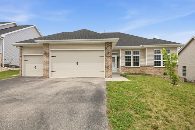 11339 N  Crestwood Dr, Edgerton, WI 53534