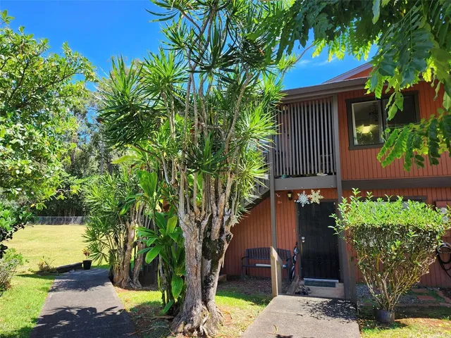 2069 California Ave #13C, Wahiawa, HI 96786
