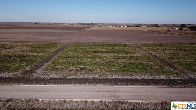 9 Cotton Field Ln, Pt Lavaca, TX 77979