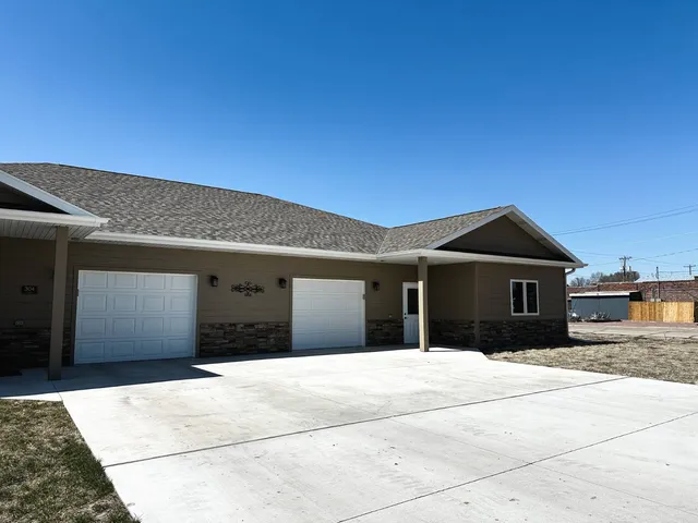 302 S  Walnut St, Arnold, NE 69120