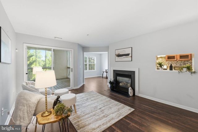 6510 Lake Park Dr #202, Greenbelt, MD 20770