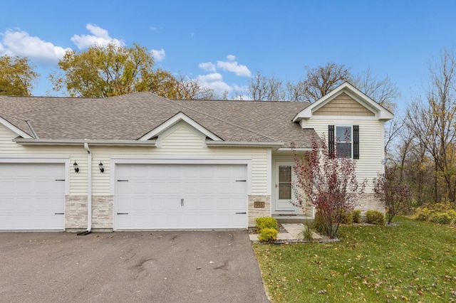 995 Fox Ave, Montrose, MN 55363