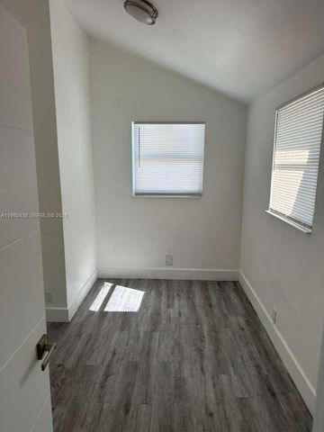 1033 NW 3rd Ave #2, Fort Lauderdale, FL 33311