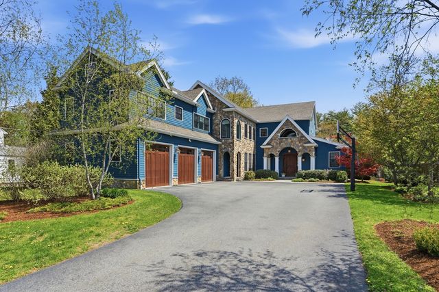 21 Fletcher Rd, Bedford, MA 01730