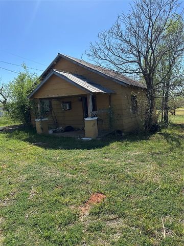 806 S  Schley Ave, Leedey, OK 73654