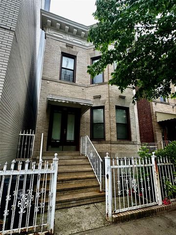 1950 Benedict Ave Avenue, Bronx, NY 10462